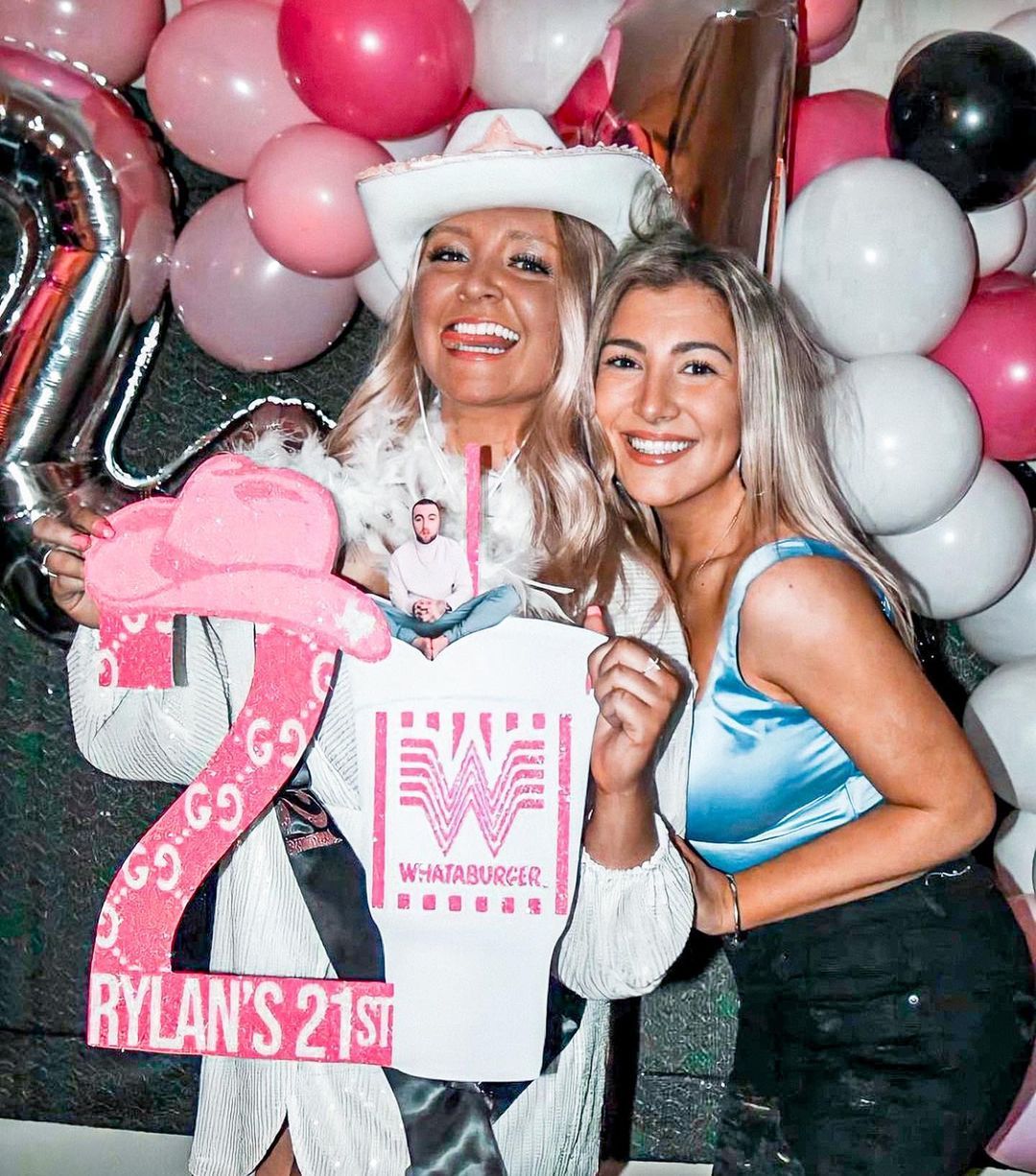 c6065b0937a4ff2b6e796f8d635287cd