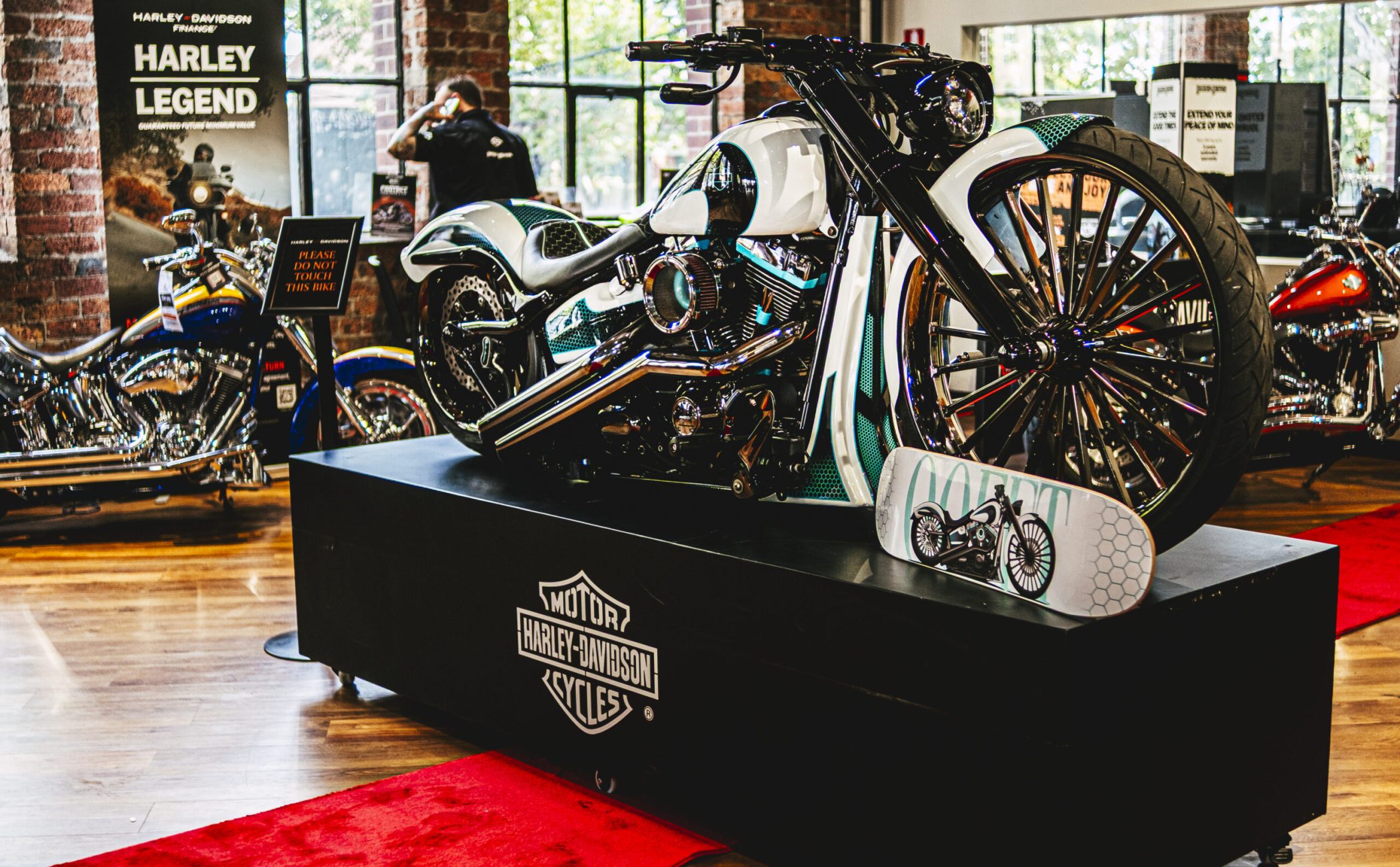 14_3_25_Harley_Night-18