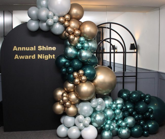 Roaming photography vs photo booth